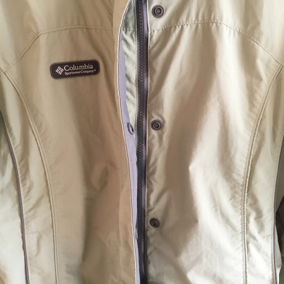 Columbia Packable nylon sage jacket with hood - Picture 4 of 11